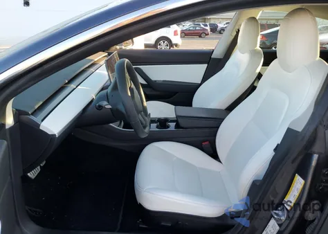 2020 Tesla Model 3 z USA, uszkodzony, nr VIN 5YJ3E1EC6LF641778